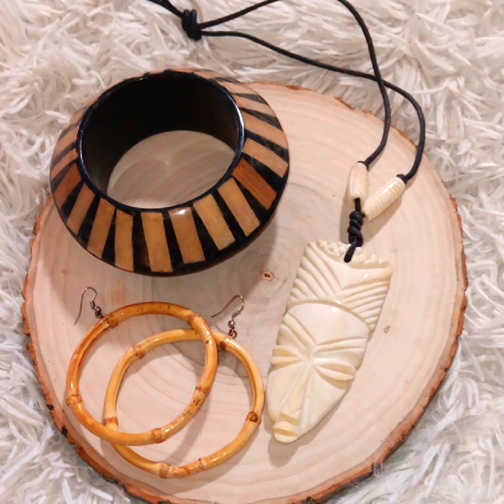 Ethnic Cream and Brown Jewelry Set